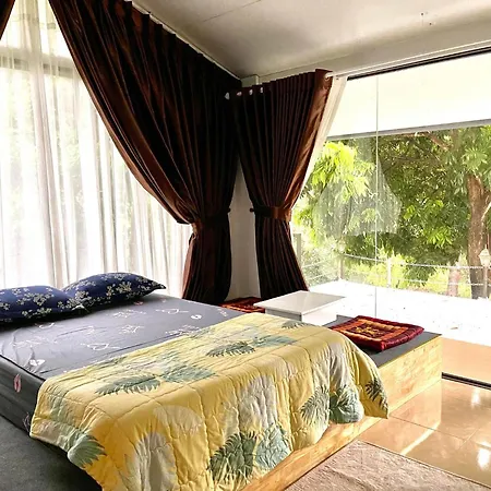 Lake View Homestay Pleiku Ngoại thất bức ảnh